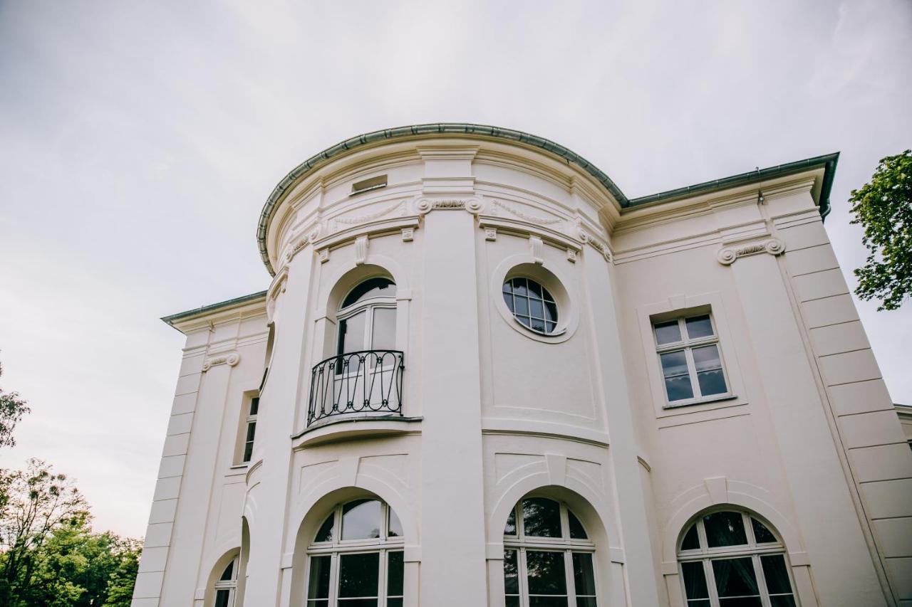 Kasztanowy Palac Swadzim Exterior photo
