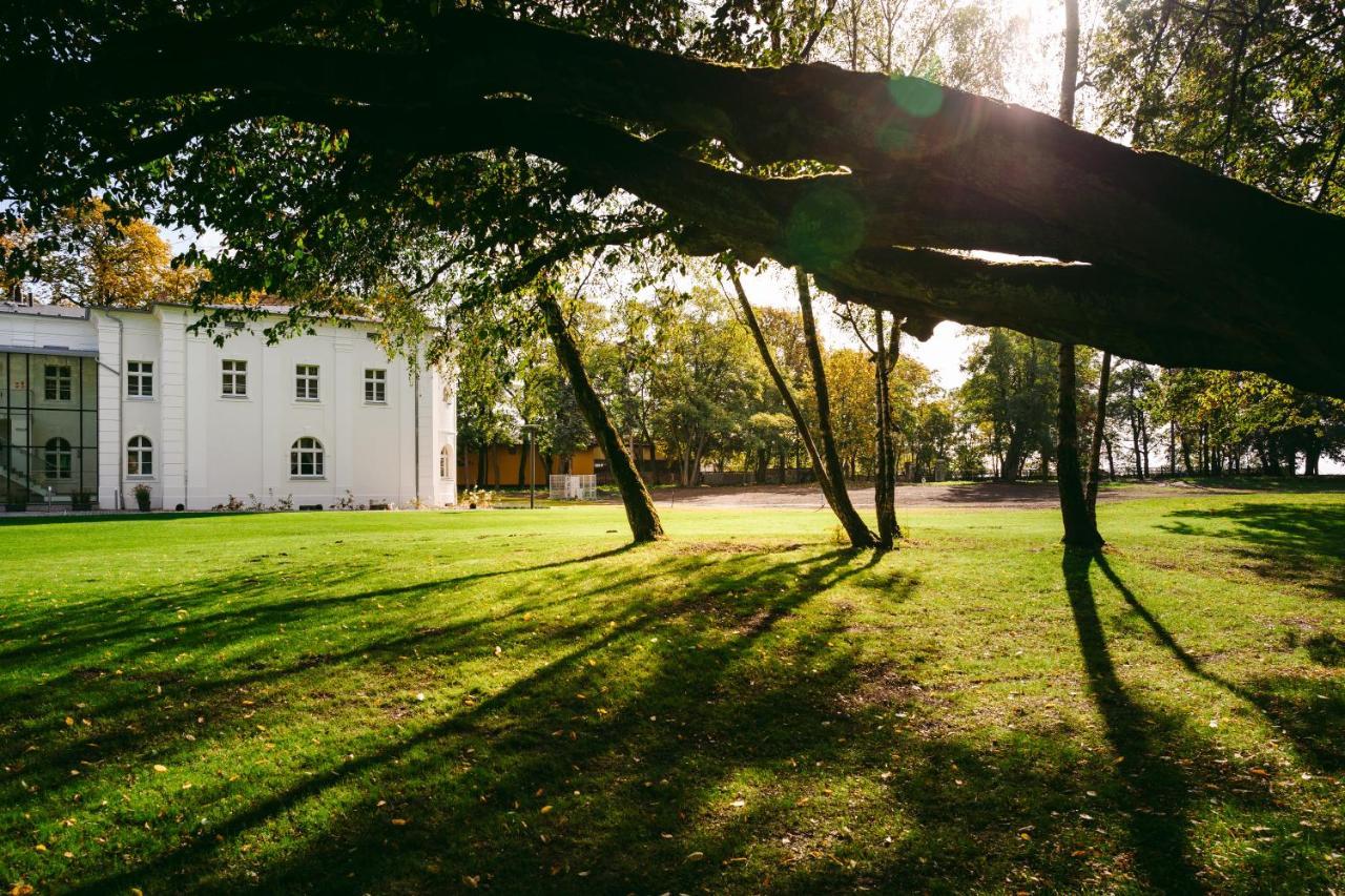 Kasztanowy Palac Swadzim Exterior photo