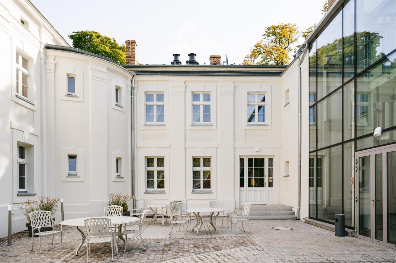 Kasztanowy Palac Swadzim Exterior photo